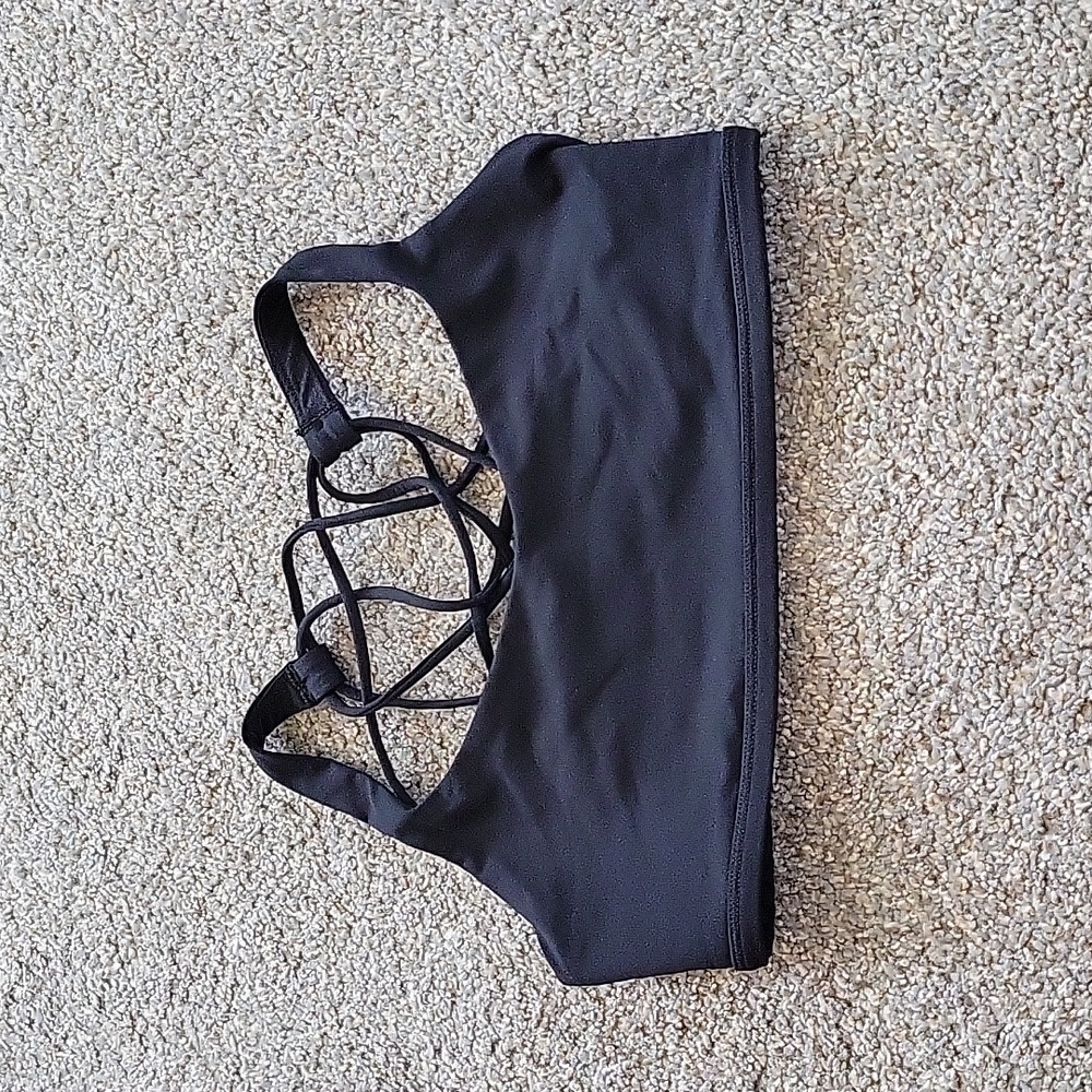 Lululemon Size 8 Free To Be Yoga Sports Bra A/B Cup